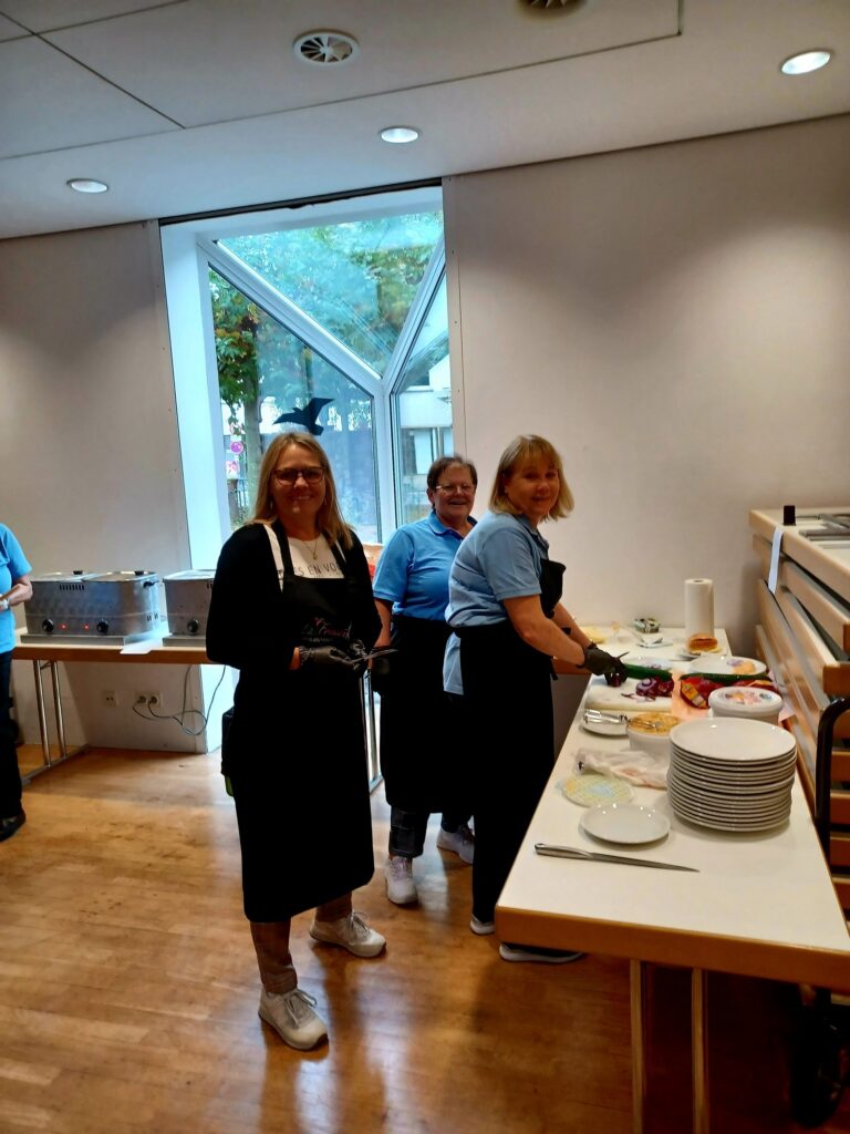 Wir Landfrauen beim Oktoberfest des Stadtorchesters (2022)