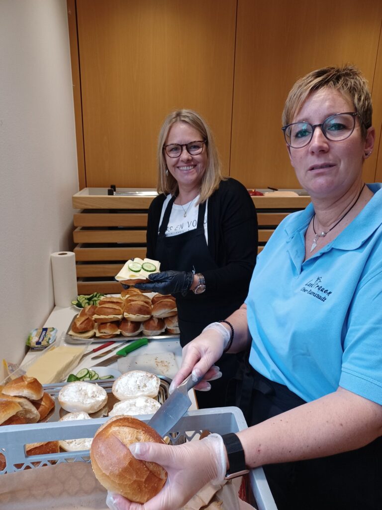 Wir Landfrauen beim Oktoberfest des Stadtorchesters (2022)