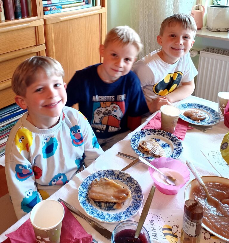 Dinnä mit Kinnä (2023)