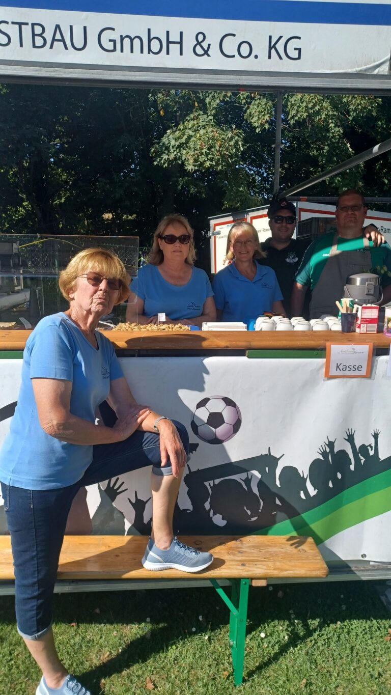 Natürlich sind wir auch beim Stadtlauf mit einem Stand dabei - und diesmal laufen sogar einige LandFrauen mit! (2025)