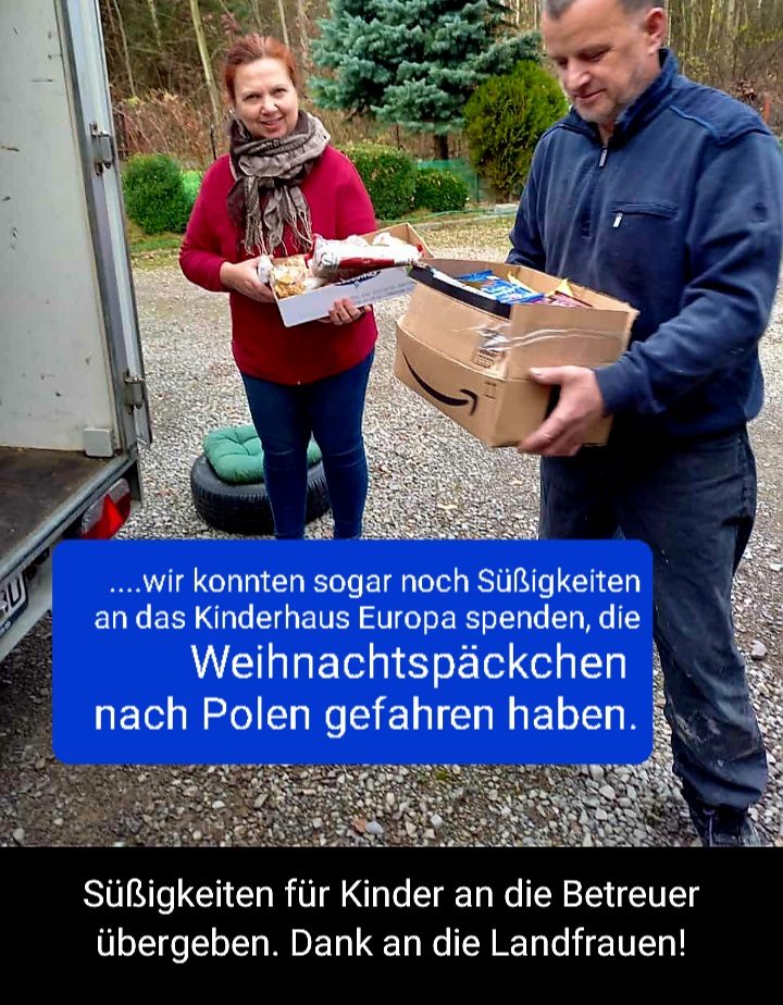 Die Päckchen für die Weihnachtsaktion in den Frauenhäusern werden gepackt! (2022)